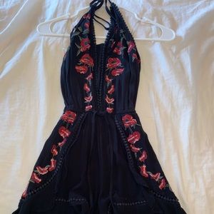 Super cute American Eagle romper with flowers